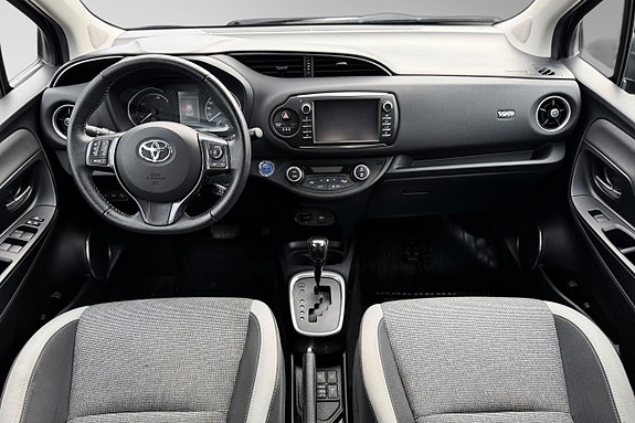 Toyota Yaris 20 of 30