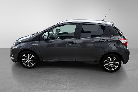 Toyota Yaris 14 of 30
