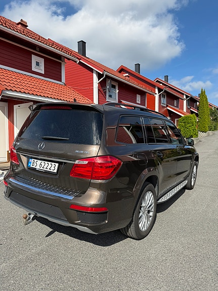 Mercedes-Benz GL350 5 of 5
