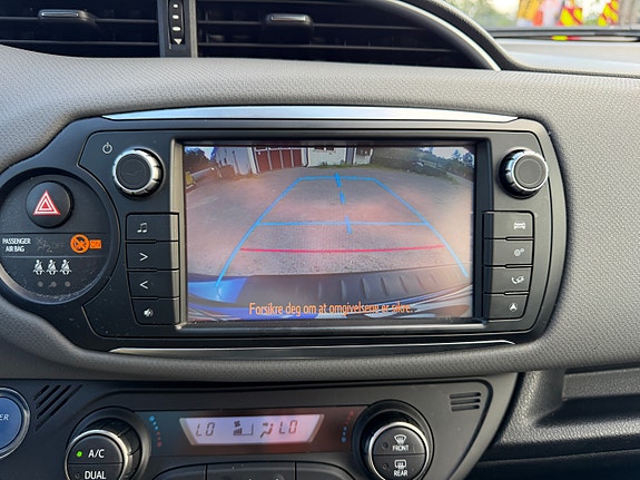 Toyota Yaris 30 of 30