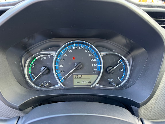 Toyota Yaris 19 of 30