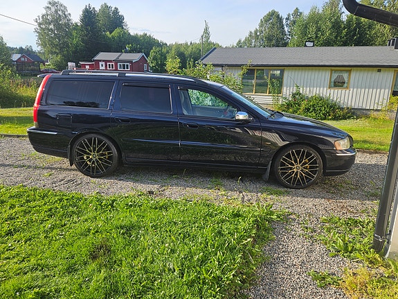 Volvo V70 4 of 5