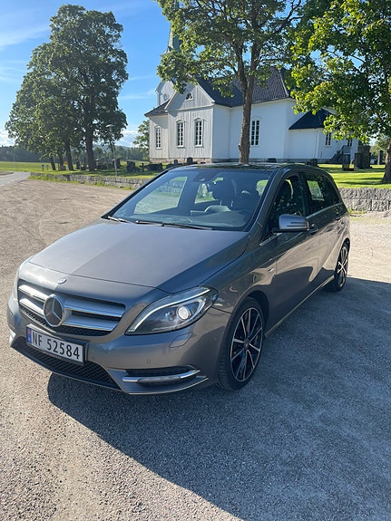 Mercedes-Benz B180 7 of 11