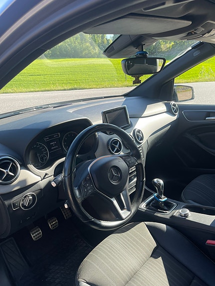Mercedes-Benz B180 10 of 11