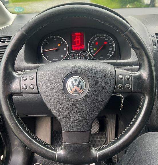 Volkswagen Touran 13 of 15