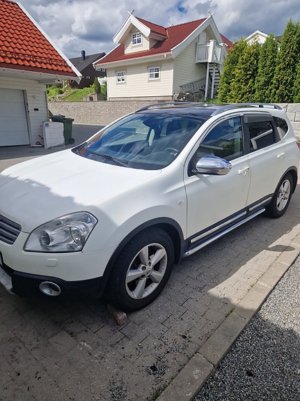 Nissan Qashqai+2 2 of 5