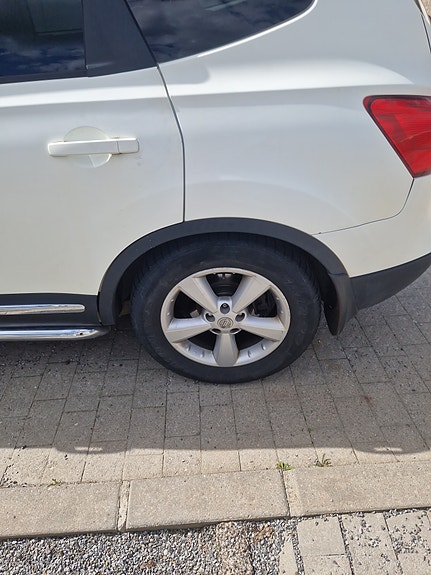 Nissan Qashqai+2 3 of 5