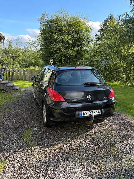 Peugeot 308 3 of 5