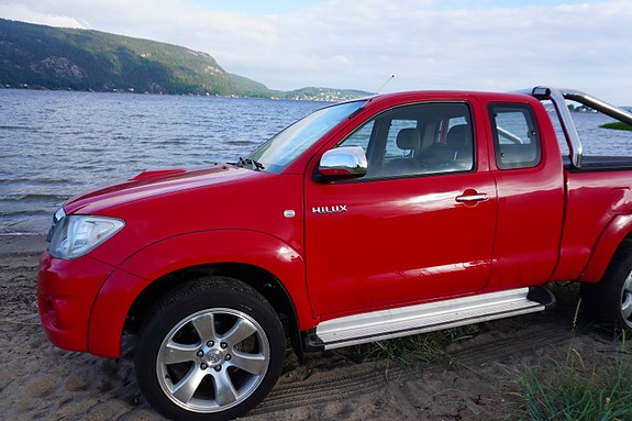 Toyota HiLux 22 of 30