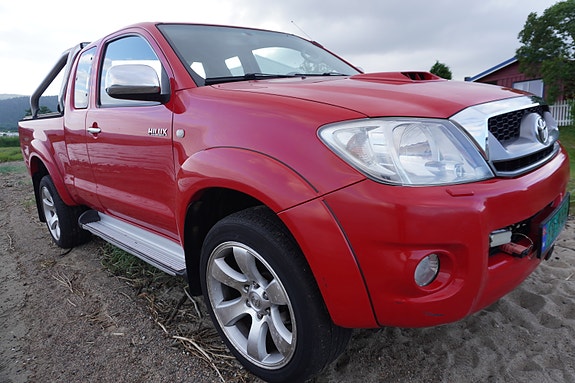 Toyota HiLux 5 of 30