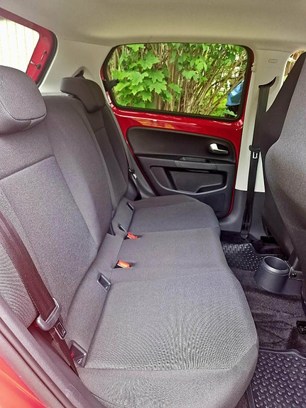 Volkswagen UP! 18 of 19
