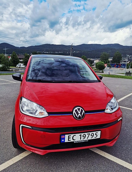 Volkswagen UP! 3 of 19