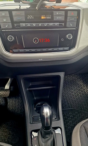 Volkswagen UP! 17 of 19