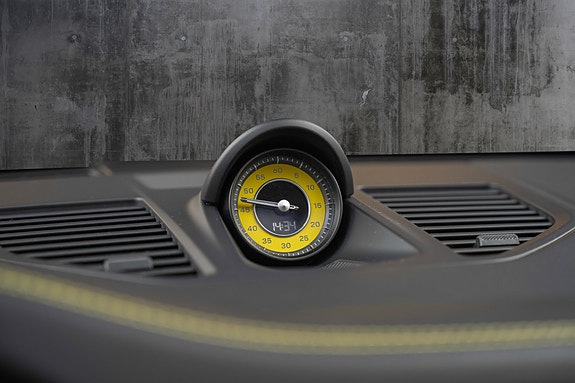 Porsche 911 19 of 30