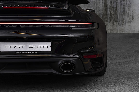 Porsche 911 13 of 30