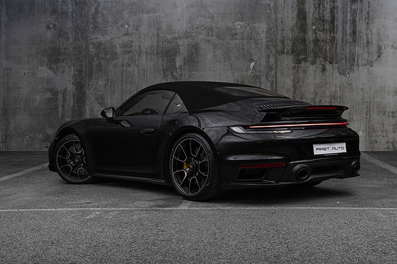 Porsche 911 9 of 30