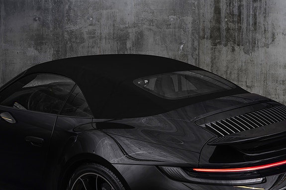 Porsche 911 10 of 30
