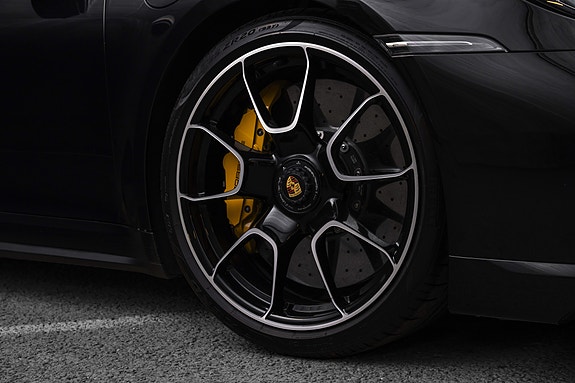 Porsche 911 3 of 30