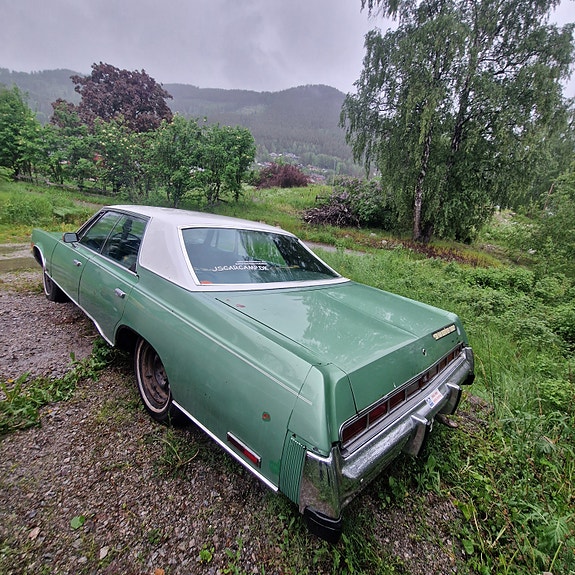 Chrysler New Yorker 3 of 5