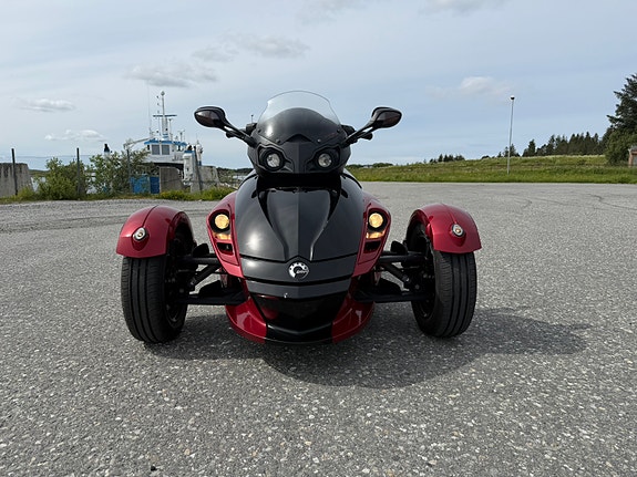 Can-Am Can-Am Spyder RSS 10 of 13