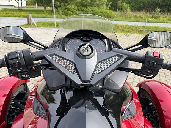 Can-Am Can-Am Spyder RSS 13 of 13