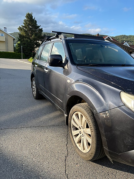 Subaru Forester 4 of 5