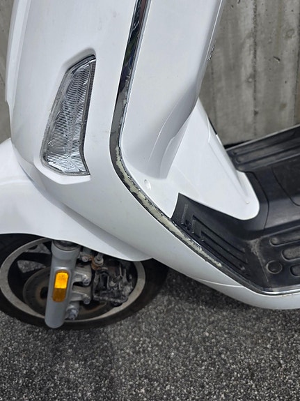 Kymco NEW LIKE50i E4 WHITE 5 of 5