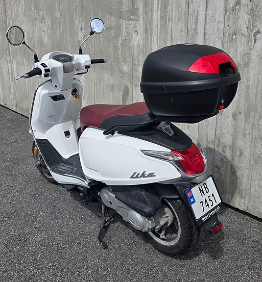 Kymco NEW LIKE50i E4 WHITE 4 of 5