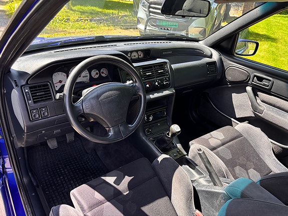 Ford Escort 10 of 26