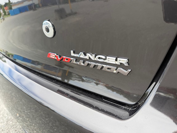 Mitsubishi Lancer 11 of 19