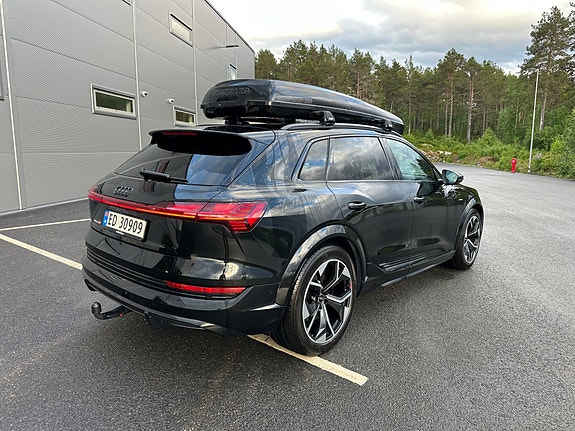 Audi e-tron S 5 of 5