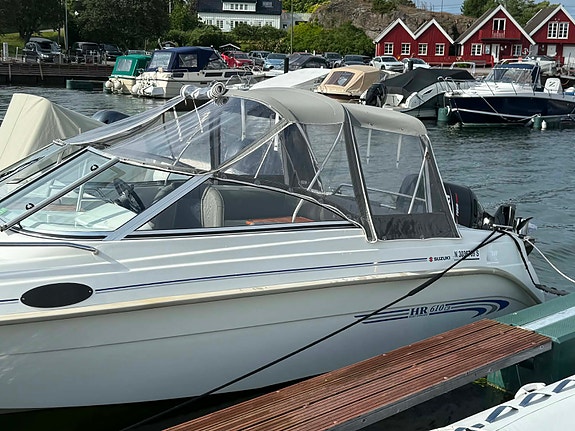 RESERVERT.  HR 610 CB - daycruiser og bowrider. Velholdt familiebåt. 4 of 5