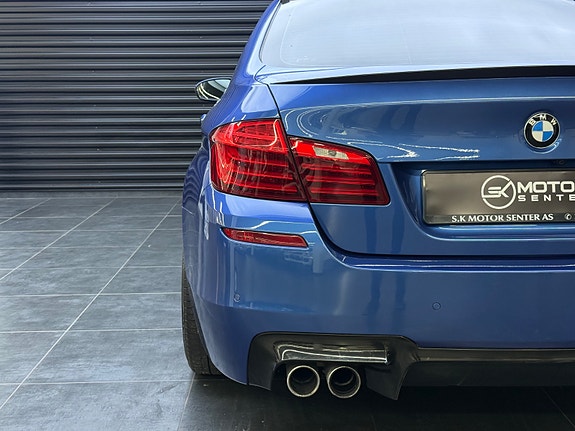 BMW M5 11 of 30