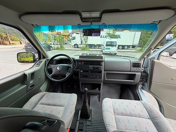 Volkswagen Transporter 22 of 30