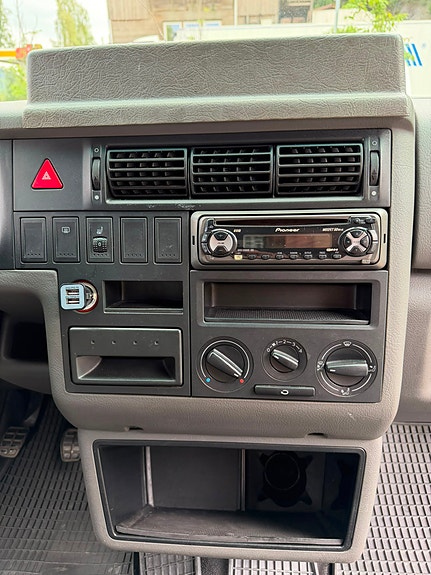 Volkswagen Transporter 20 of 30