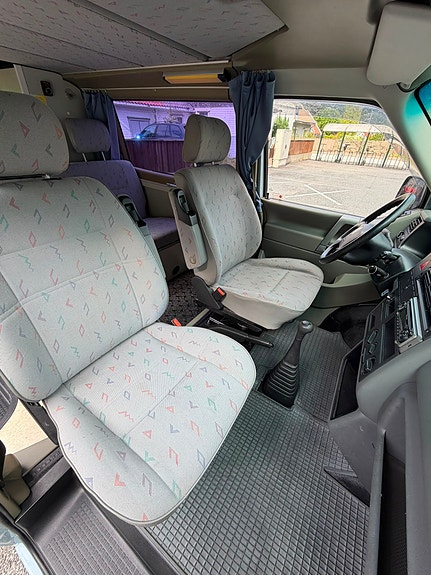 Volkswagen Transporter 11 of 30