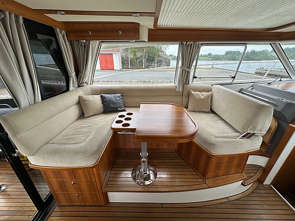 Saga 365, en eier fra ny, topp utstyrt, lagret inne hver vinter 24 of 30