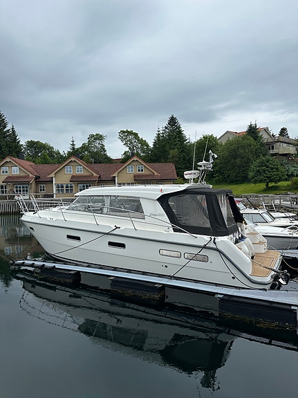 Saga 365, en eier fra ny, topp utstyrt, lagret inne hver vinter 3 of 5