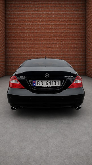 Mercedes-Benz CLS320 5 of 5