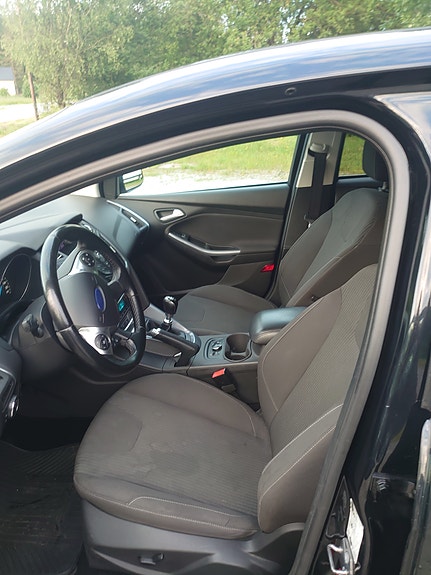 Ford Focus 7 of 13