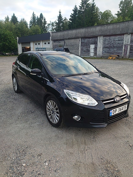 Ford Focus 2 of 13