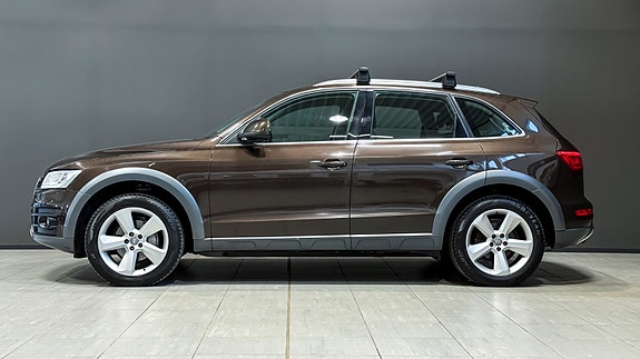 Audi Q5 2 of 5