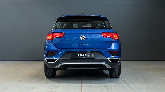 Volkswagen T-Roc 4 of 5