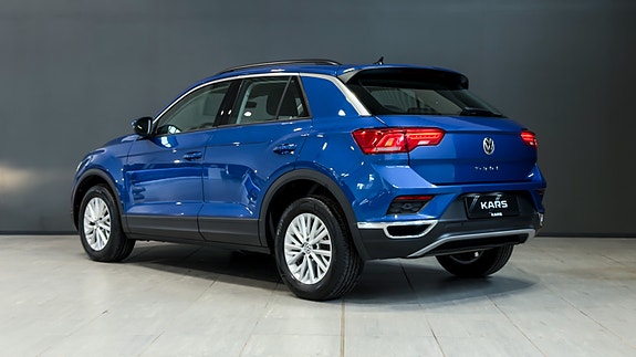 Volkswagen T-Roc 3 of 5