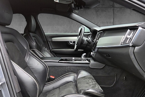 Volvo S90 14 of 16