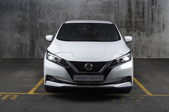 Nissan Leaf 3 of 5