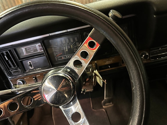 Buick Riviera 30 of 30