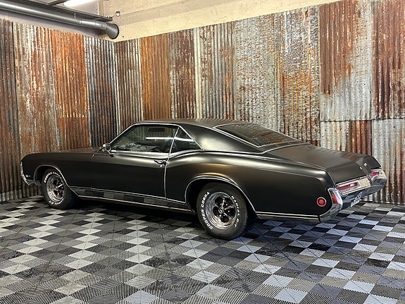 Buick Riviera 13 of 30