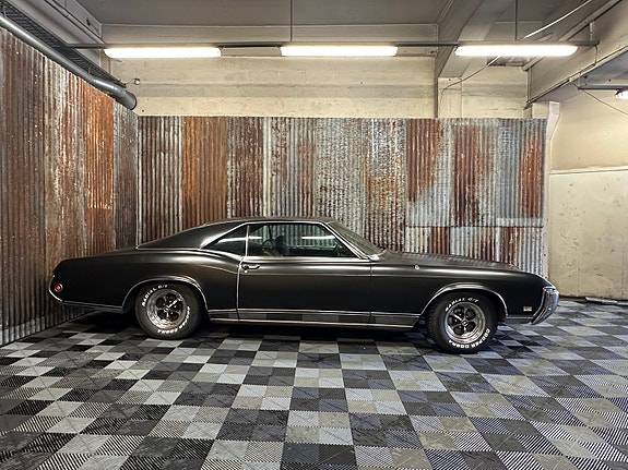 Buick Riviera 10 of 30