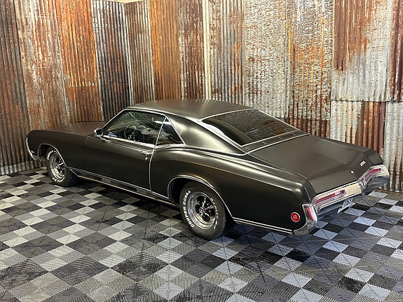 Buick Riviera 12 of 30